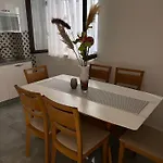 Vesna דירה