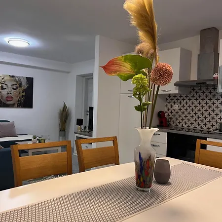 Vesna Διαμέρισμα Σπλιτ