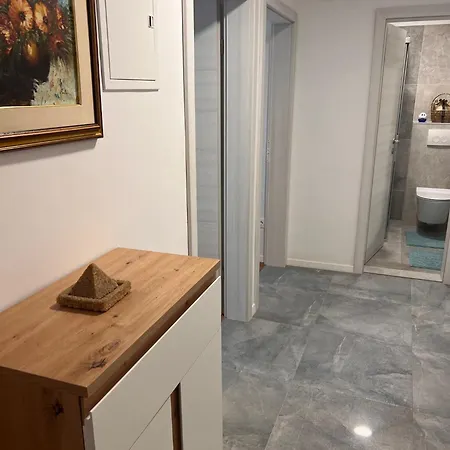 Vesna Apartment Split