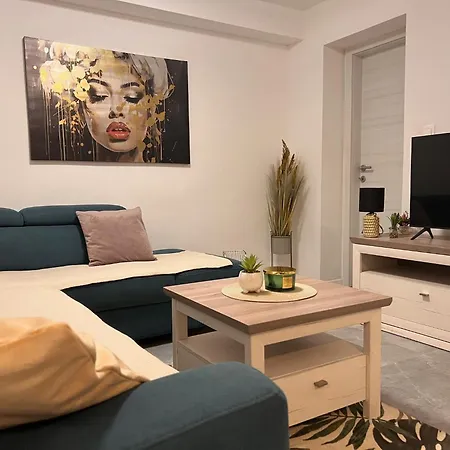 Vesna Apartment Split